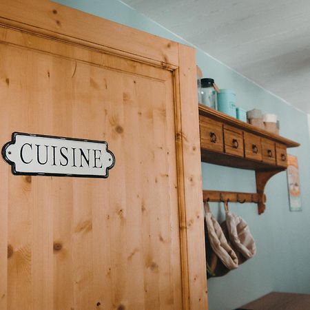 Bed and Breakfast Au Charme D'Antan Ферон Экстерьер фото